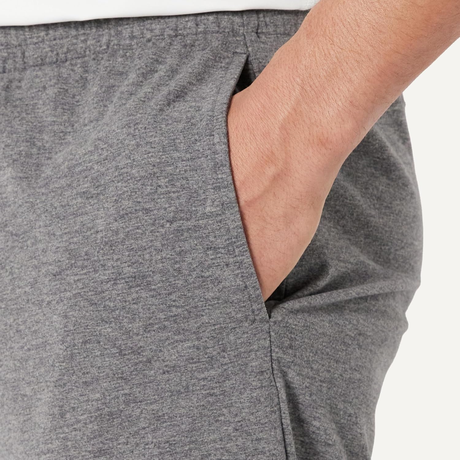 Thumbnail 4 de Amazon Essentials Men’s Athletic Relaxed-Fit 7" Lounge Gym Shorts (Soft Performance)