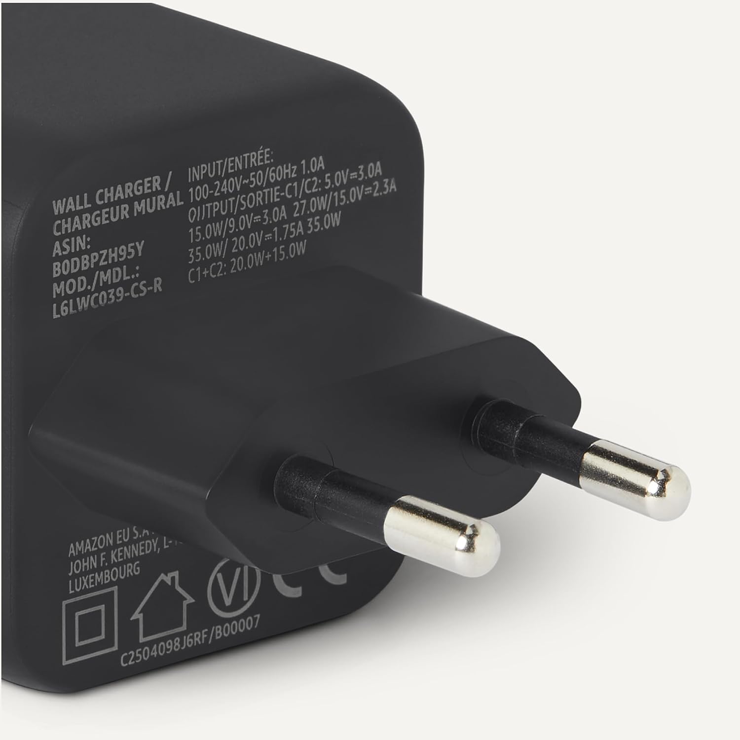 Detalle de Amazon Basics Cargador USB-C Nano GaN 35W