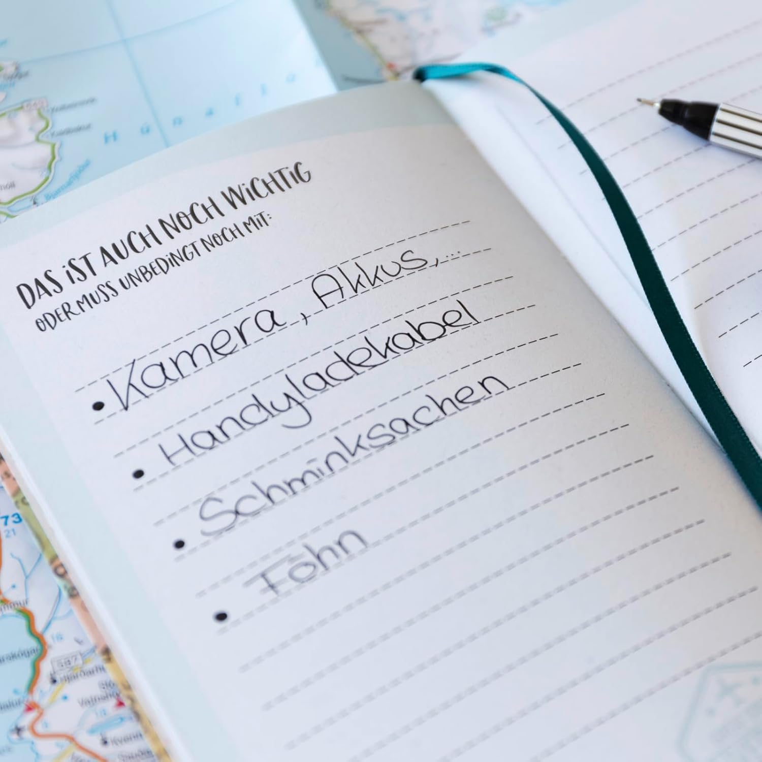 Detalle 2 de Groh Verlag Reisedagbok (karta), resejournal i formatet 12,5 × 1,1 × 17,7 cm