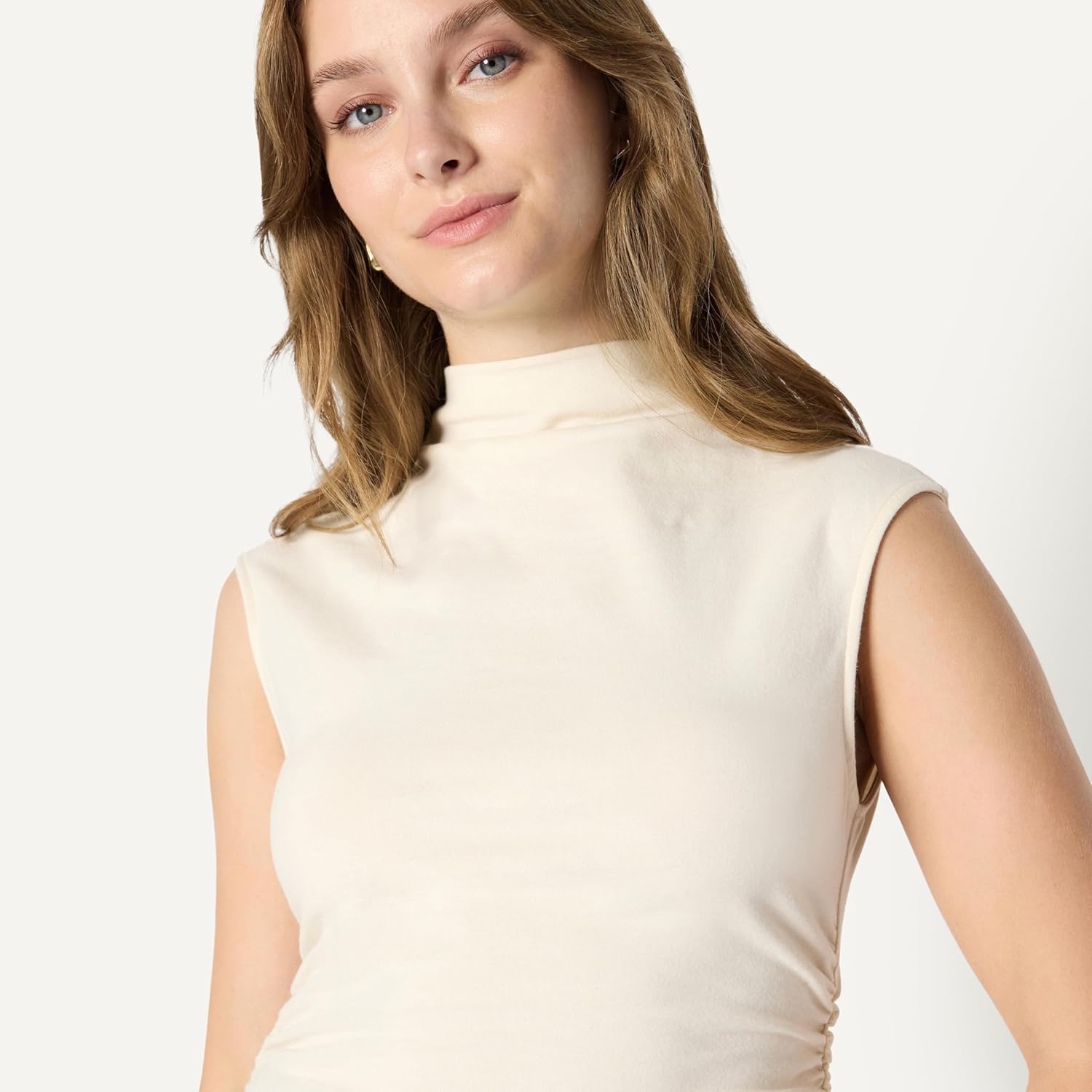 Thumbnail 2 de Amazon Essentials Women's Slim-Fit Sleeveless High-Neck Top