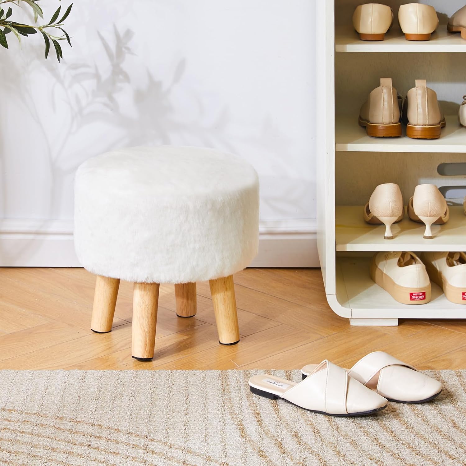 Detalle 2 de YMYNY Rotondo Sgabello Ottomano Poggiapiedi in Poliestere Spugna con Gambe in Legno Antiscivolo, 32×32×32 cm, Bianco HBD035W