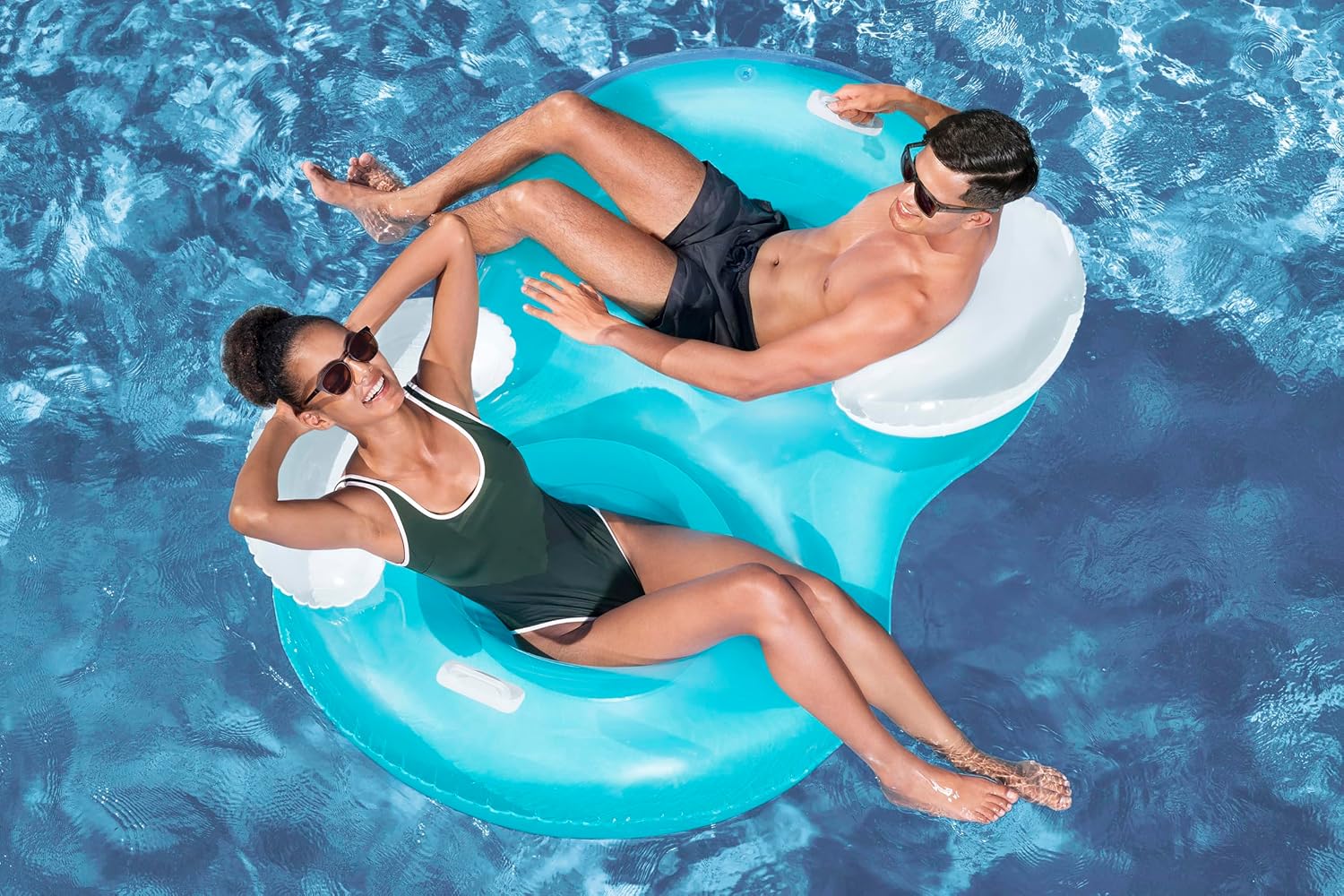 Detalle de Bestway 2-Personen-Schwimmring Cool Comfort mit Rückenlehne – robust, komfortabel und einfach zu nutzen