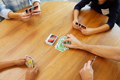 Detalle de Mattel Games UNO Card Game (Ages 7+, 2–10 Players) with Collectible Storage Tin
