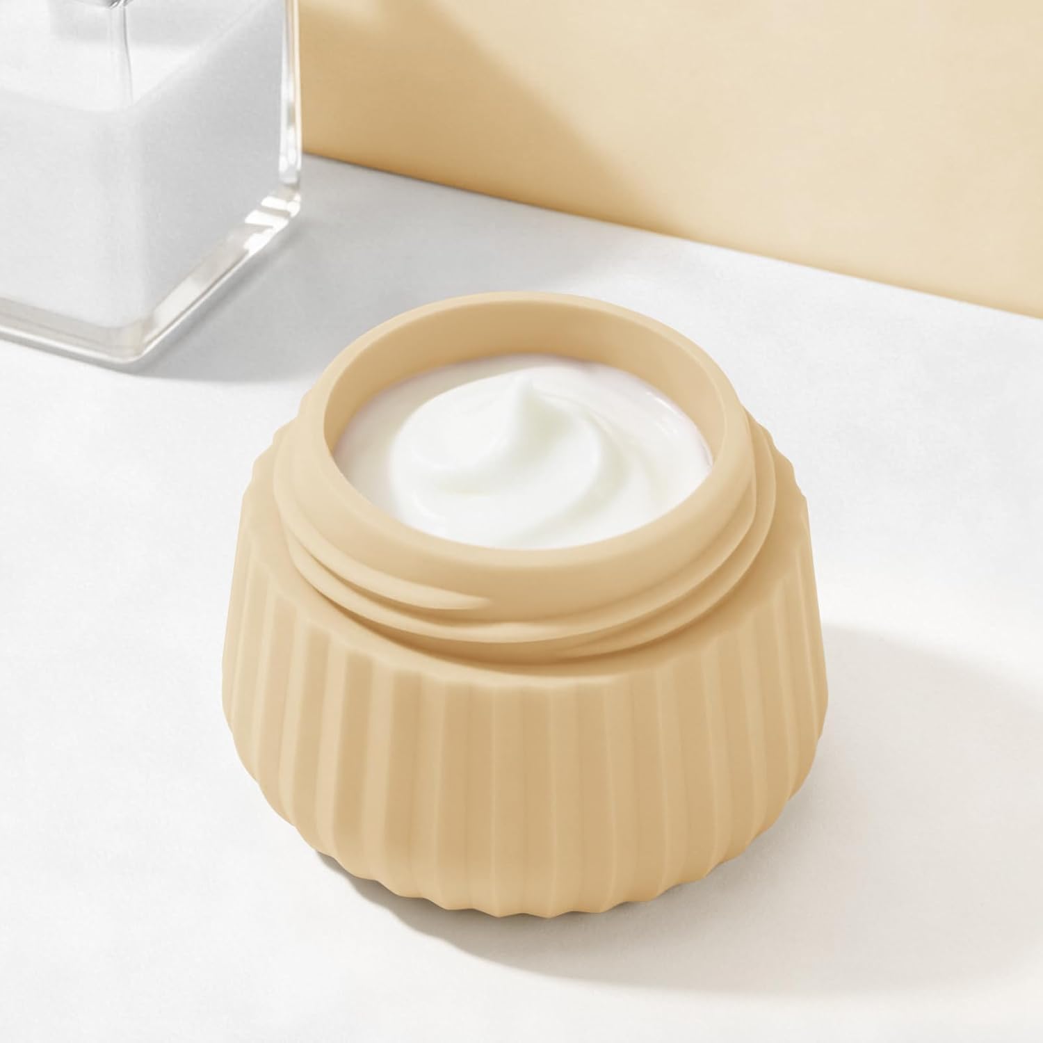 Detalle 2 de Maoweni Travel Bottles for Toiletries - 9 Pack Silicone Set
