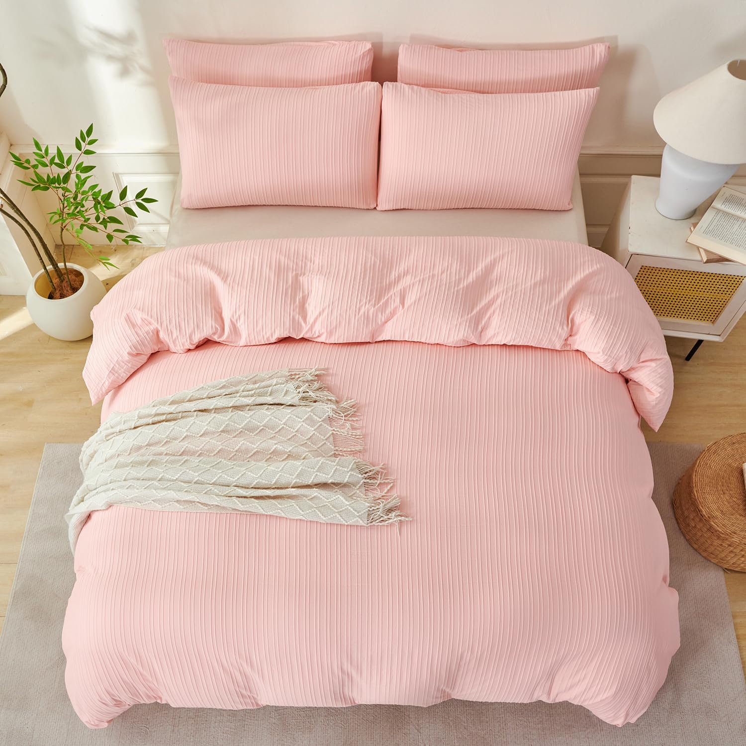 Thumbnail 3 de TISPLR Pink Striped King Comforter Set – Soft Luxury Microfiber Jacquard 3-Piece Bedding