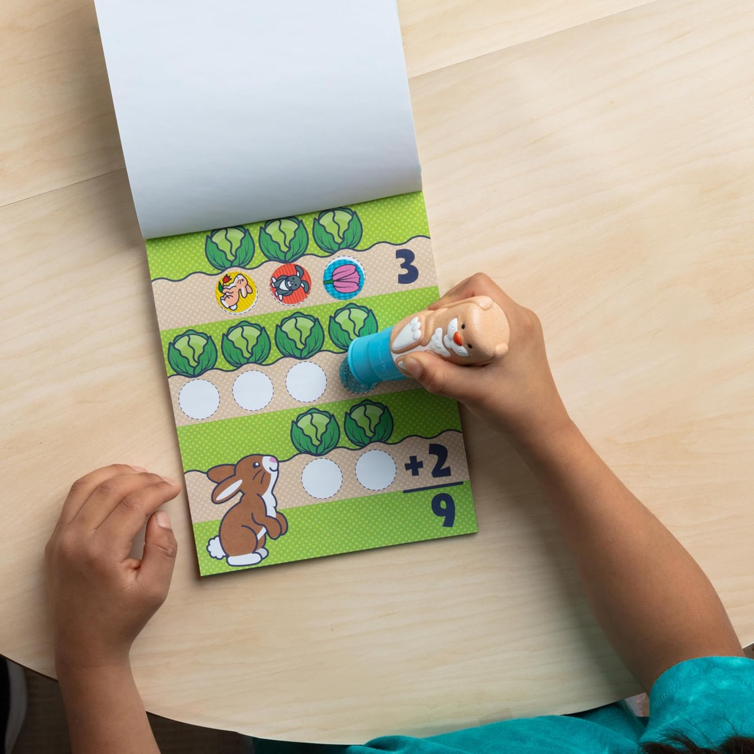 Thumbnail 6 de Melissa & Doug Sticker Wow : tamponneuse Lapin + bloc d’activités avec 300 autocollants