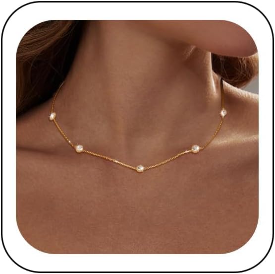 Detalle de Aidenn Dainty Cubic Zirconia Flower Necklace – 14K Gold Plated, 16" + 2" Extender