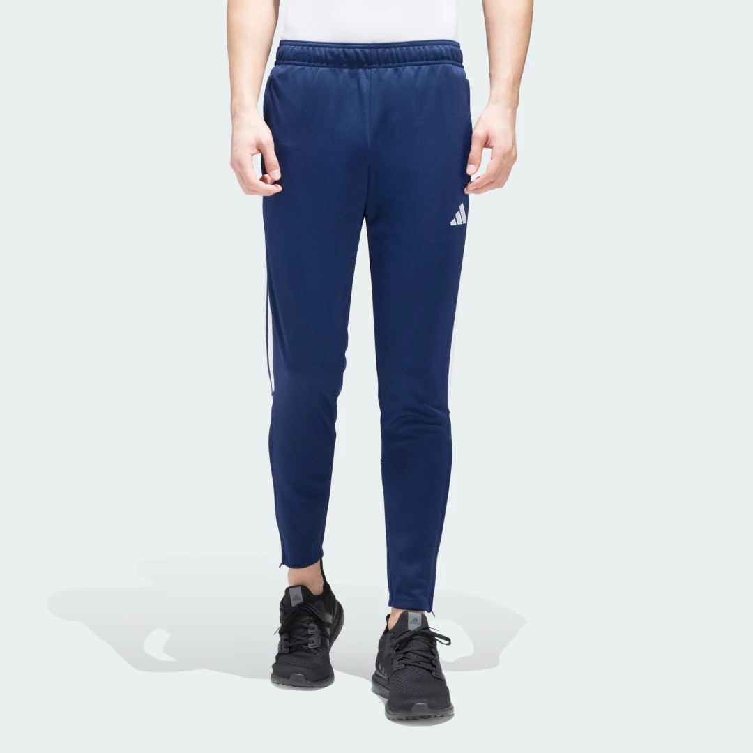 Detalle de Pantalón de entrenamiento Tiro 23 Club de Adidas — azul