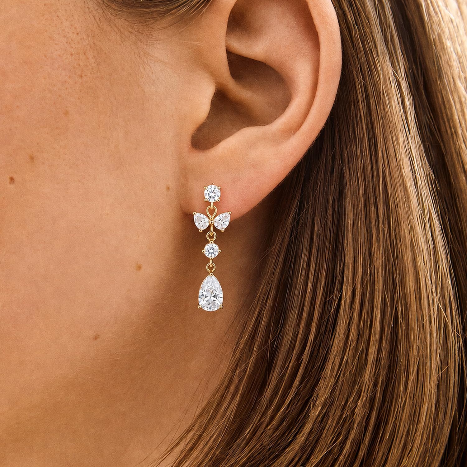 Detalle 2 de Cubic Zirconia Dangle Earrings, 14K Gold Plated