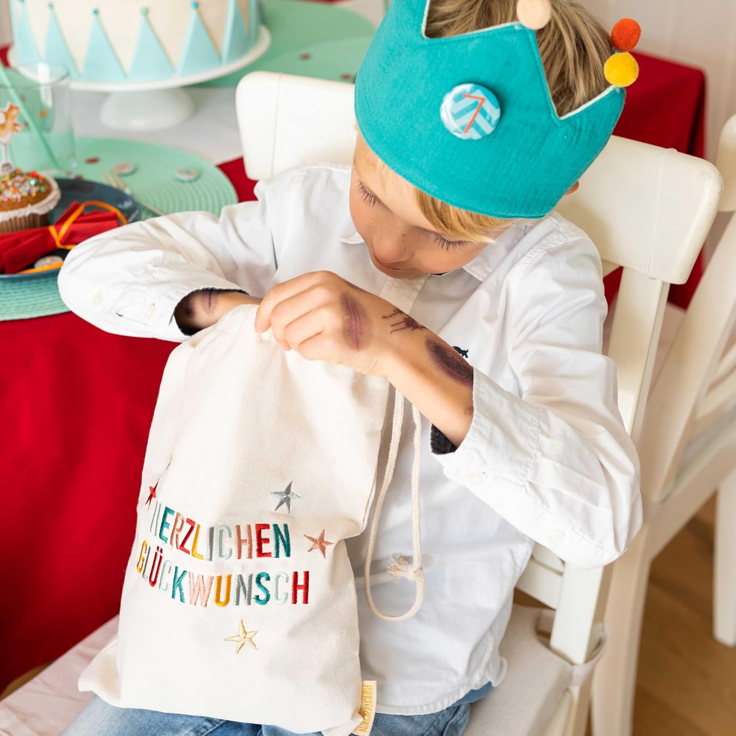 Detalle de Papierdrachen Papierdrachen 2 Geschenksäckchen zum Geburtstag – Regenbogen aus Baumwolle, bestickt, mit Zugband