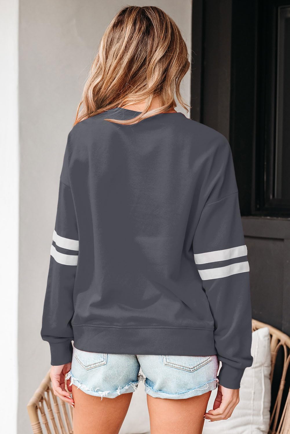 Detalle de EARKOHA Women's Striped Sweatshirt
