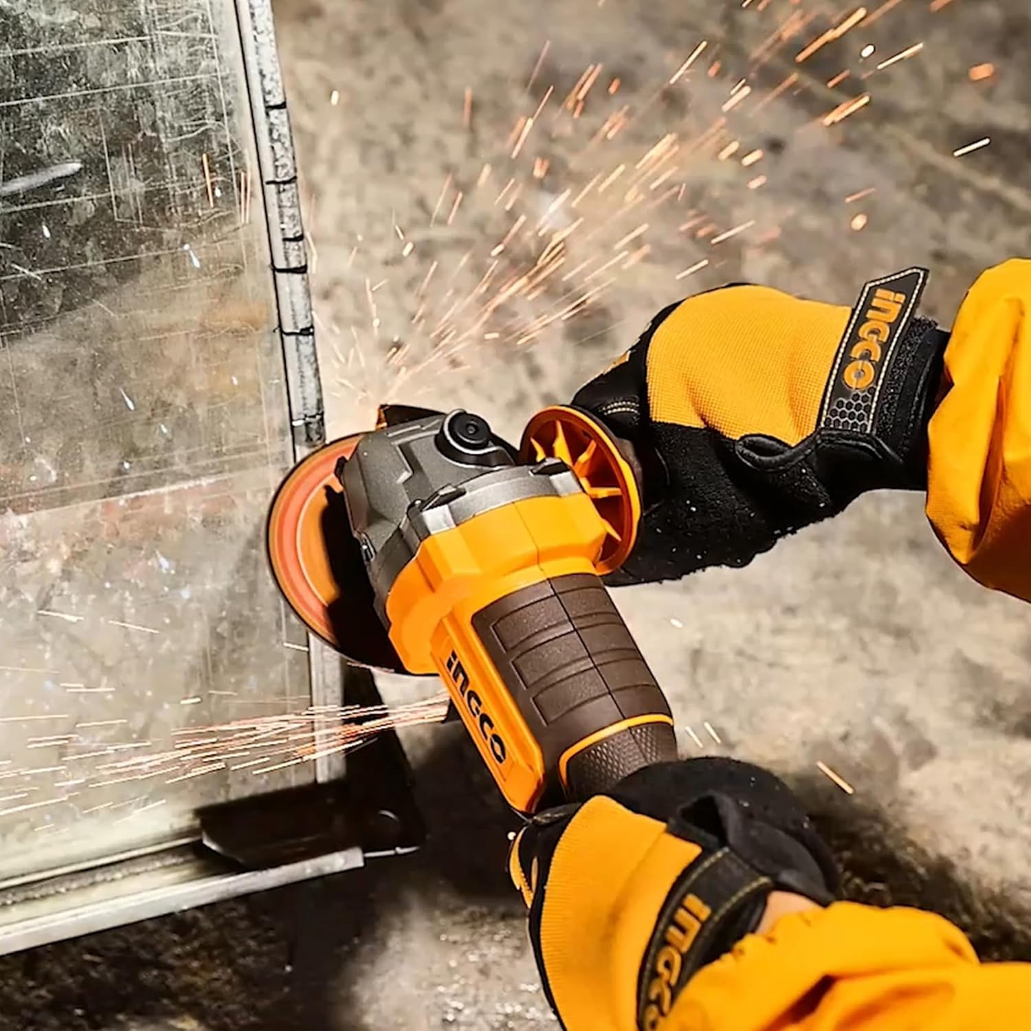 Thumbnail 6 de INGCO 20V Cordless Angle Grinder 115mm (Brushless) with Safety Trigger Switch, 4.0Ah Battery & Charger, CAGLI2111561