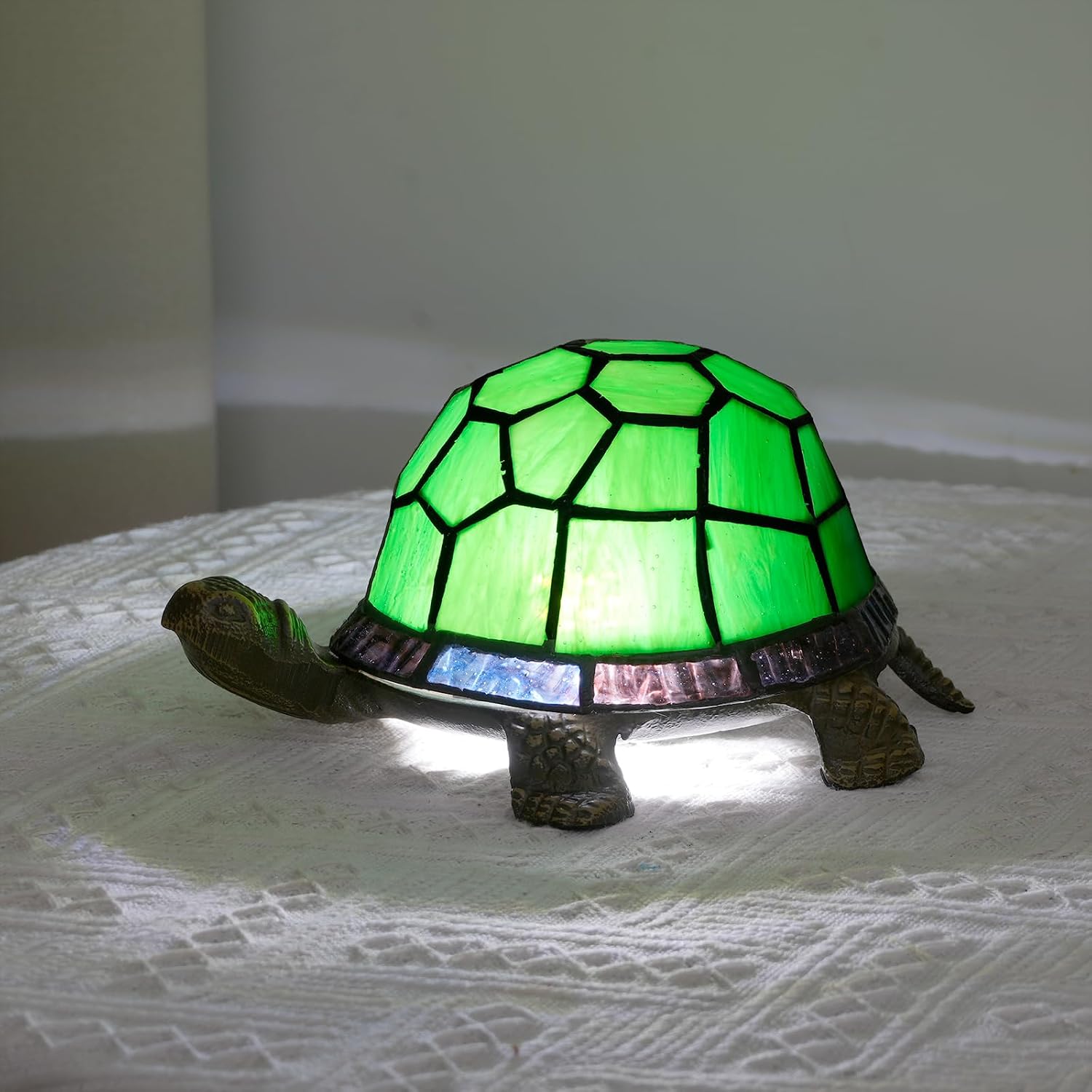 Thumbnail 1 de NUODITOS Tiffany Style Turtle Table Lamp Green Stained Glass – Playful Night Light for Kids