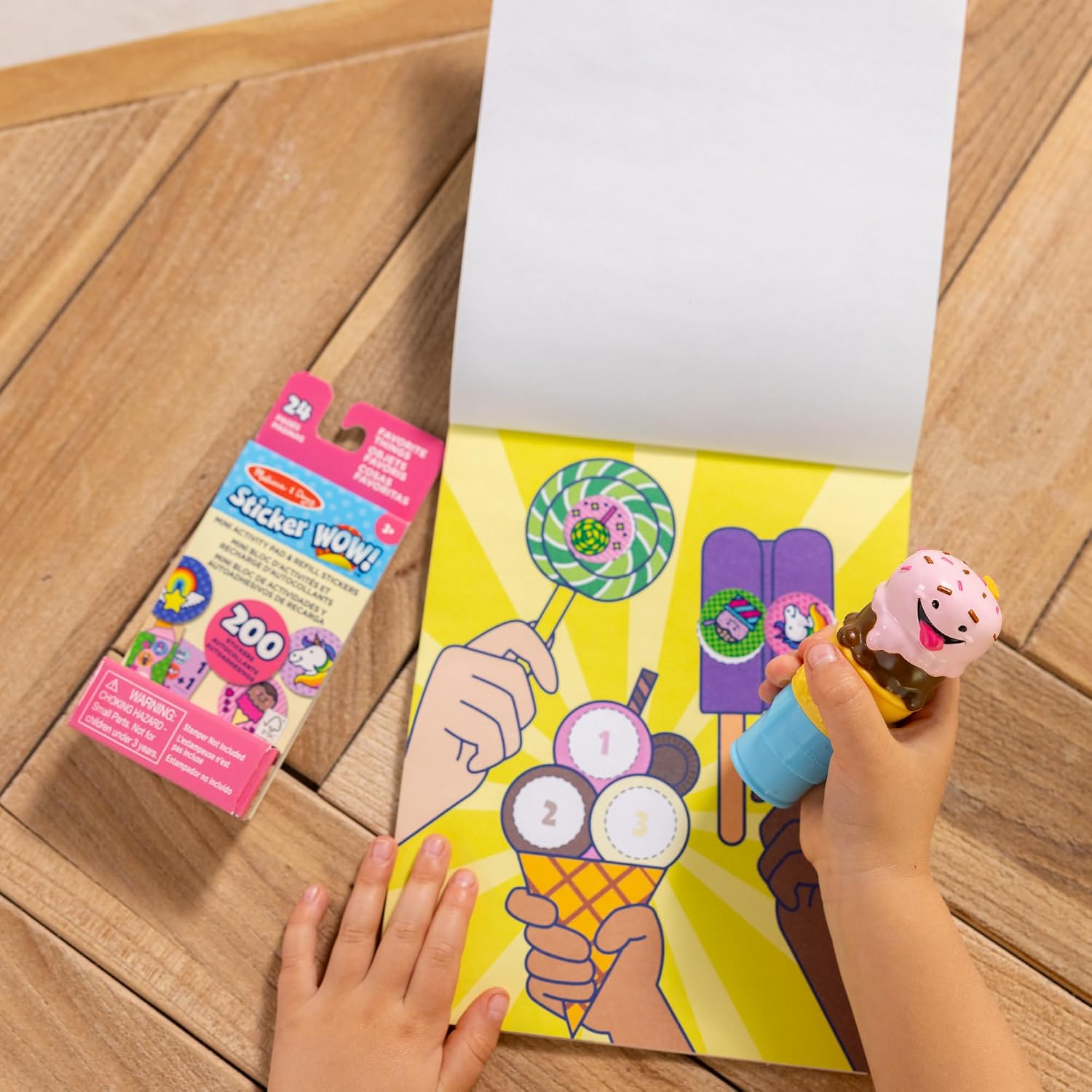 Detalle 2 de Melissa & Doug Sticker WOW ice cream bundle