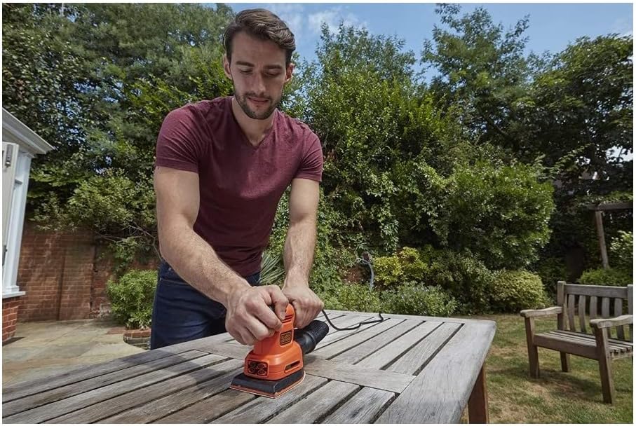 Detalle 1 de BLACK+DECKER BEW200-QS 200W 4-in-1 Multi-Sander with Dust Collection