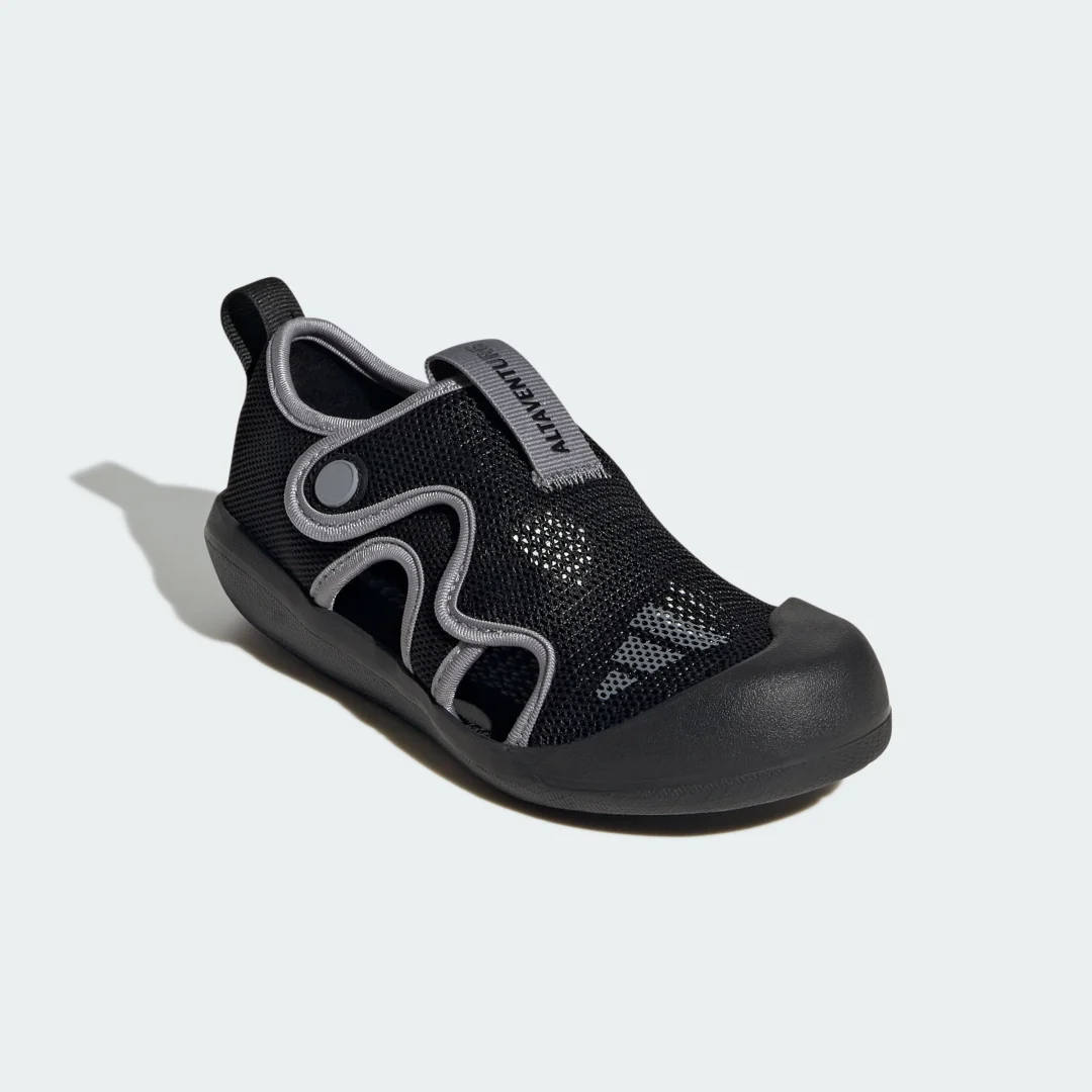 Detalle 2 de Sandalia Altaventure 3.0 de Adidas – comodidad y estilo urbano en negro
