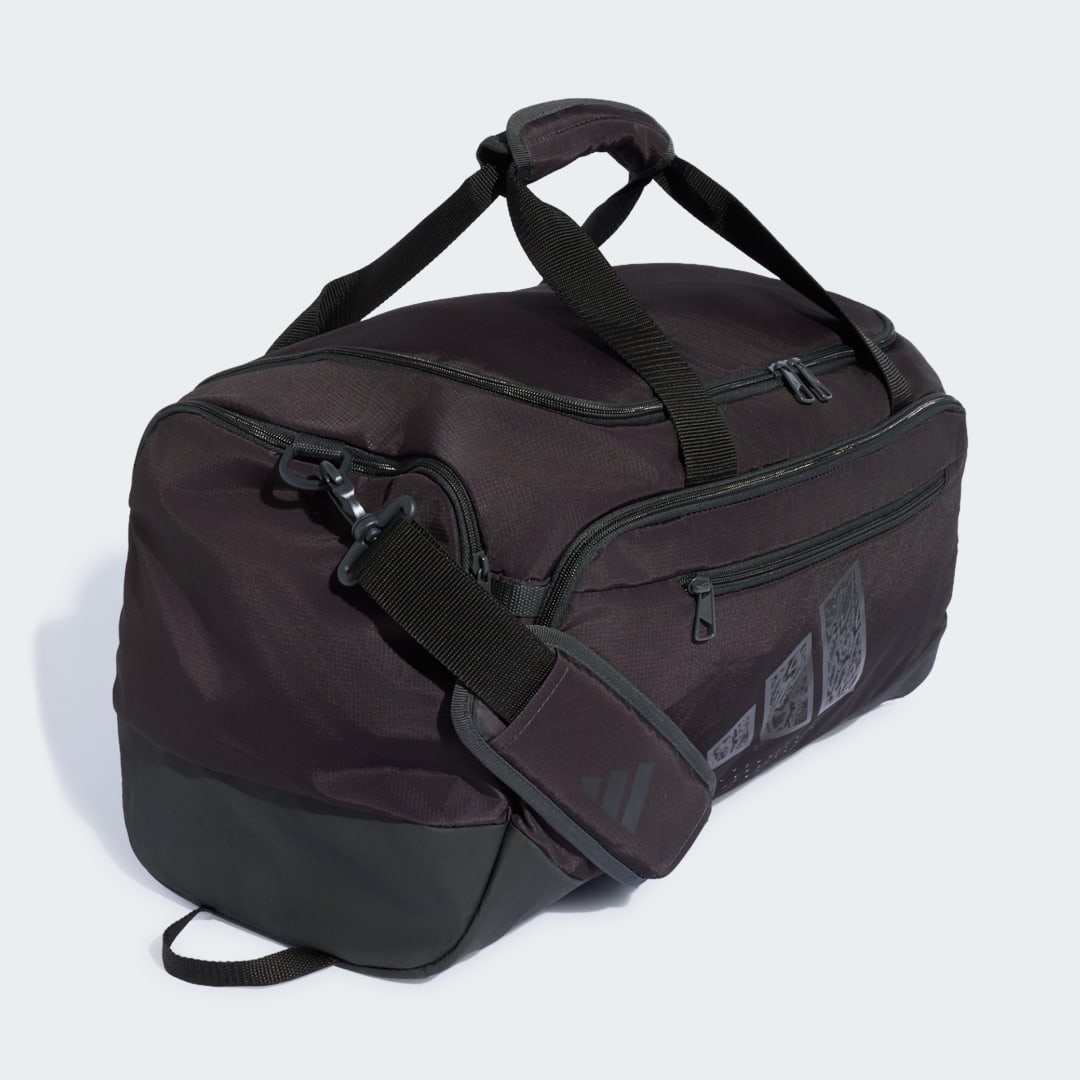 Detalle de BOLSA DE VIAJE TRAINING DEFENDER GRAPHIC PEQUEÑA de Adidas