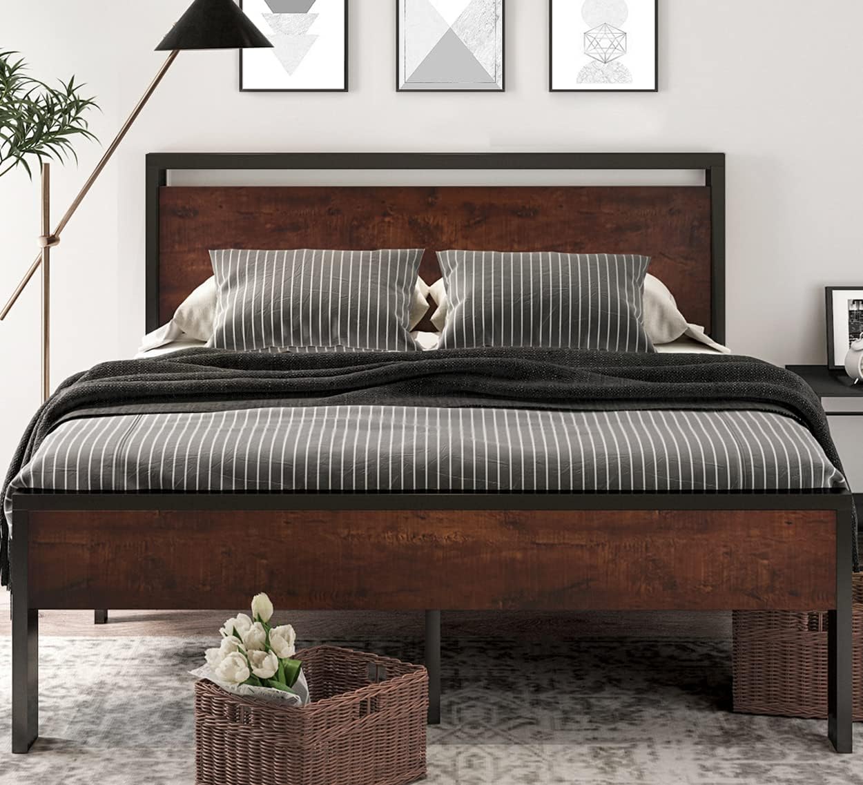 Detalle de SHA CERLIN Metal Platform Bed Frame, 14-Inch