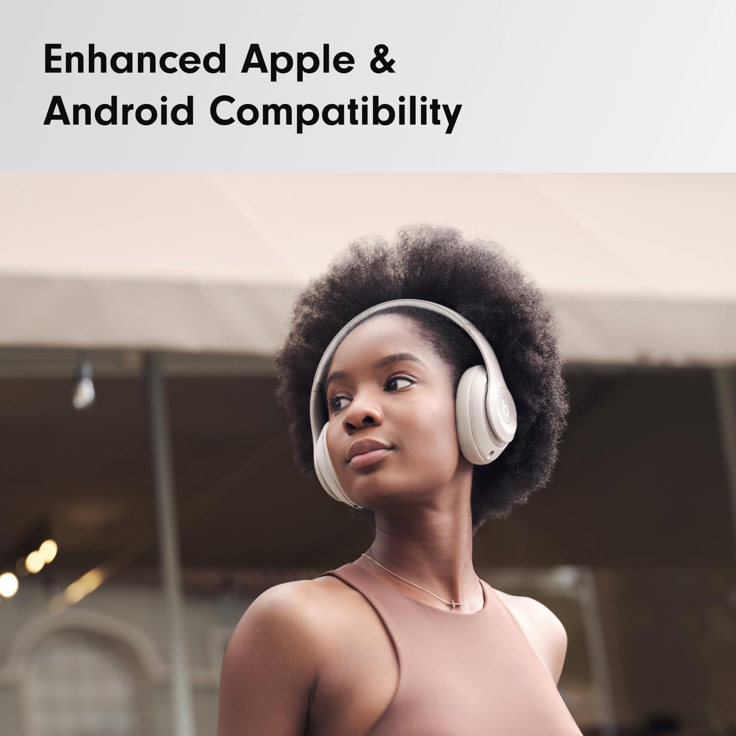 Detalle 2 de Beats over-ear headphones Studio Pro