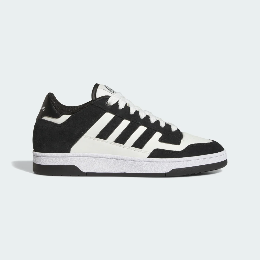 Detalle de Zapatilla Rapid Court Low de Adidas: versátil, para uso diario y rebeldía en la pista