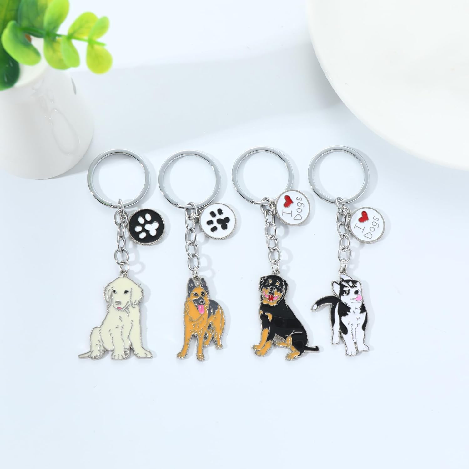 Detalle de BT Bear Dog Key-ring Keychain – Cute Alloy and Enamel Dog Themed Accessory