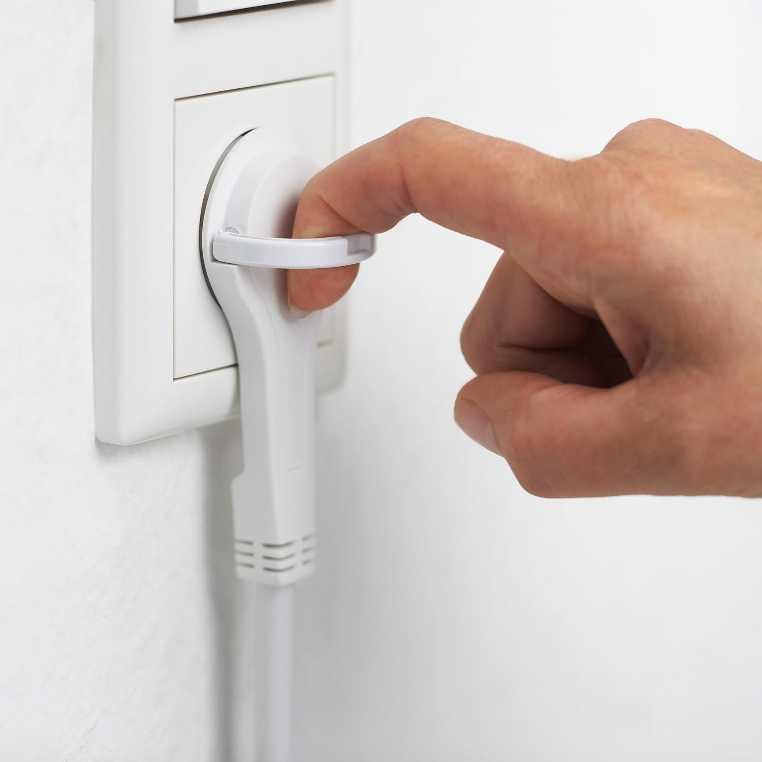 Thumbnail 3 de Meister Steckdosenleiste 3-fach mit extraflachem Stecker – IP20, 2 m Kabel, weiß