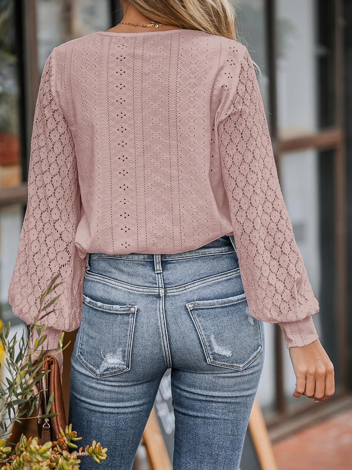 Thumbnail 2 de CUPSHE Blusa da Donna con Pizzo Intagliato e Orlo Smerlato – Maniche Larghe in Pizzo, Scollatura a V