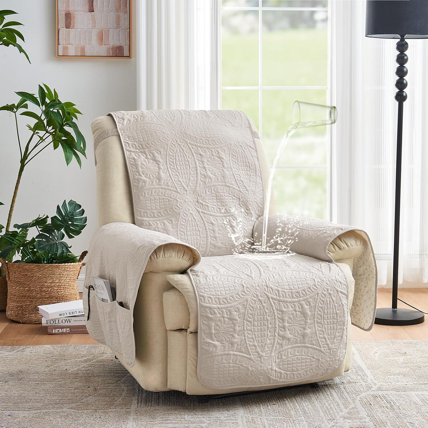 Thumbnail 1 de Pamhaven Beige Quilted Recliner Chair Covers (Water-Repellent, Pet Friendly, Washable) for Recliners up to 22