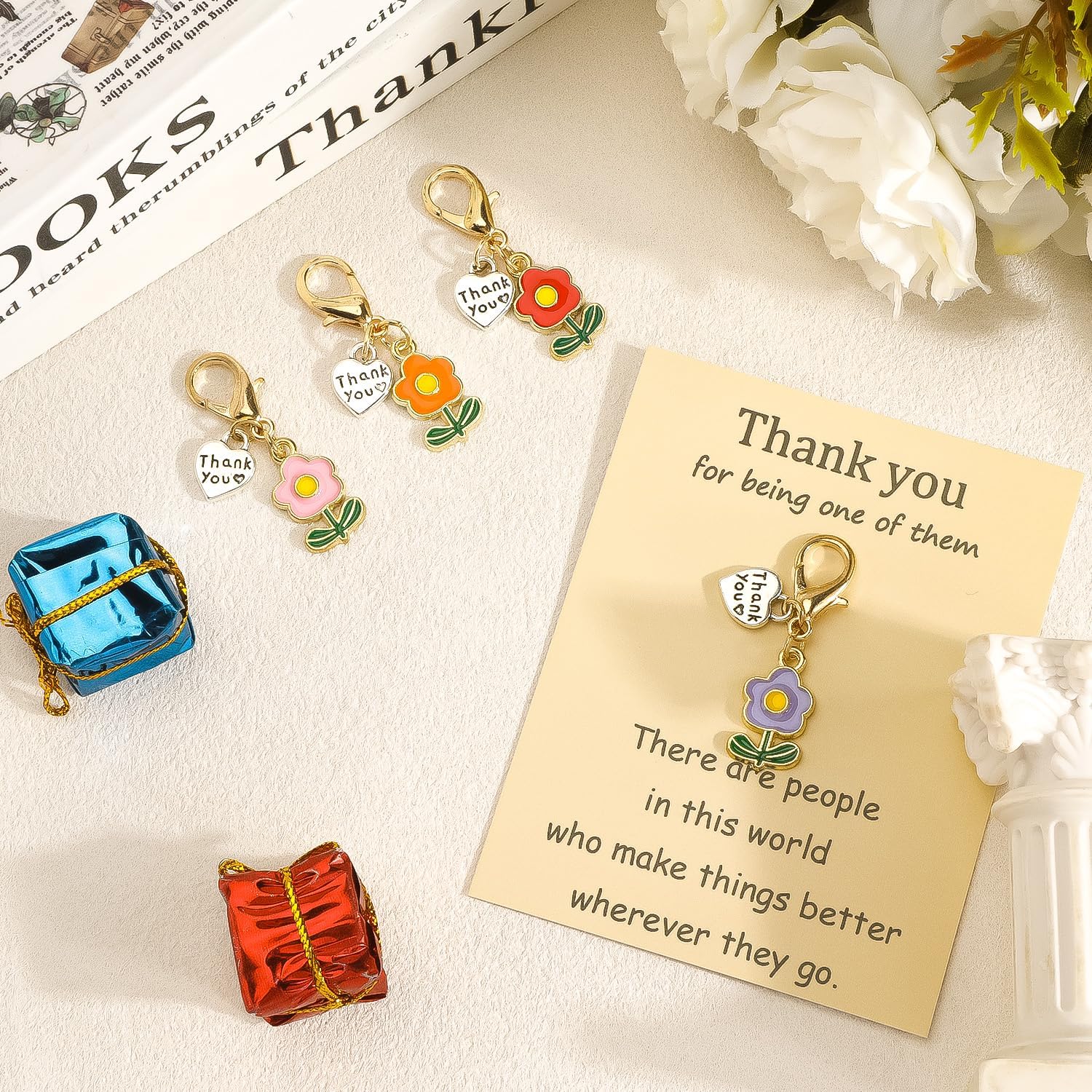 Detalle de Tranbath Funny Thank You Keychain Gift with Flower Charm and Card