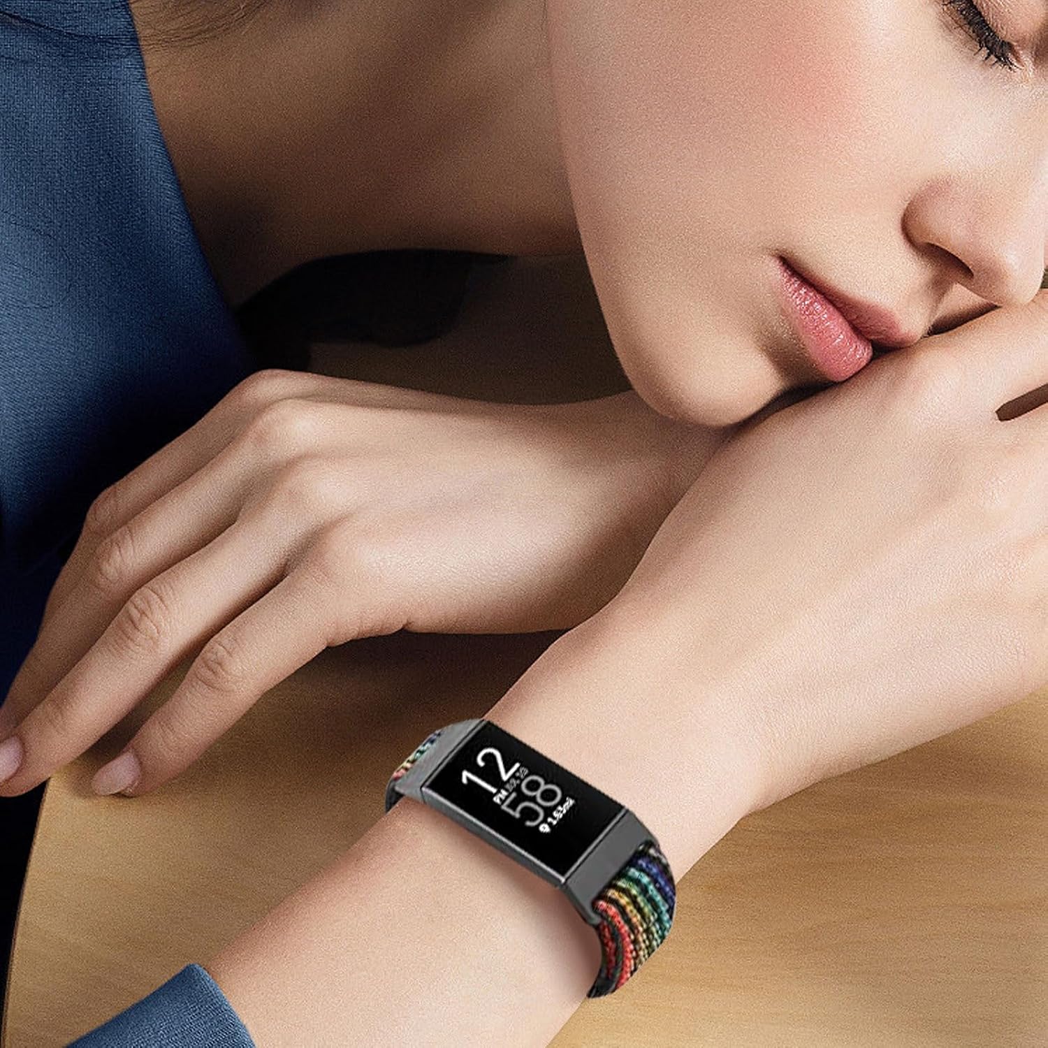 Detalle 2 de Ecogbd Nylon Strap for Fitbit Charge 4