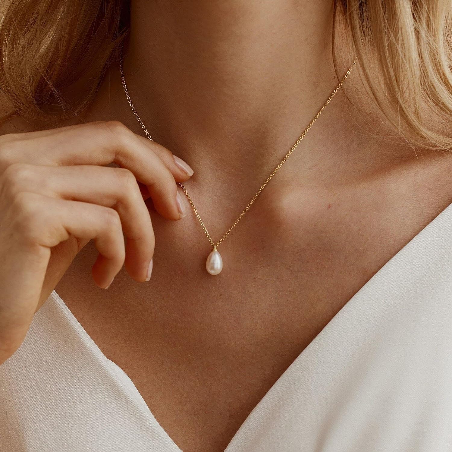Detalle de Gold Pearl Necklace, 14K Gold-Plated