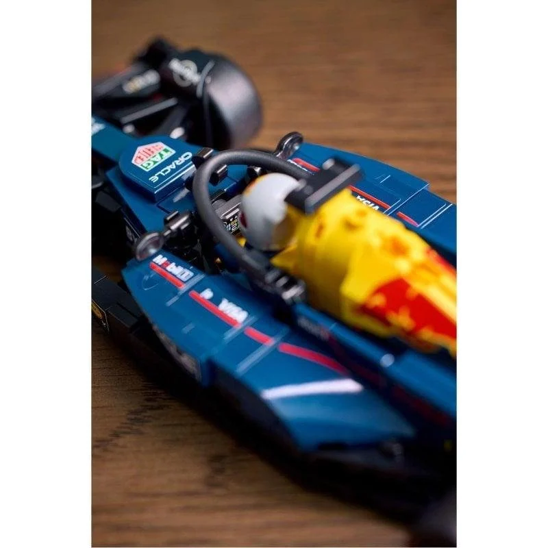 Detalle de Lego Speed Champions: Oracle Red Bull RB20 F1 (77243) – Una réplica ideal para coleccionistas y fans de Fórmula 1