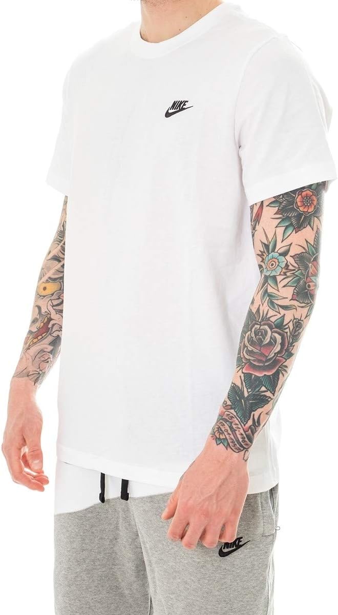 Detalle de NIKE Men's Sportswear Club Camiseta deportiva 1 unidad
