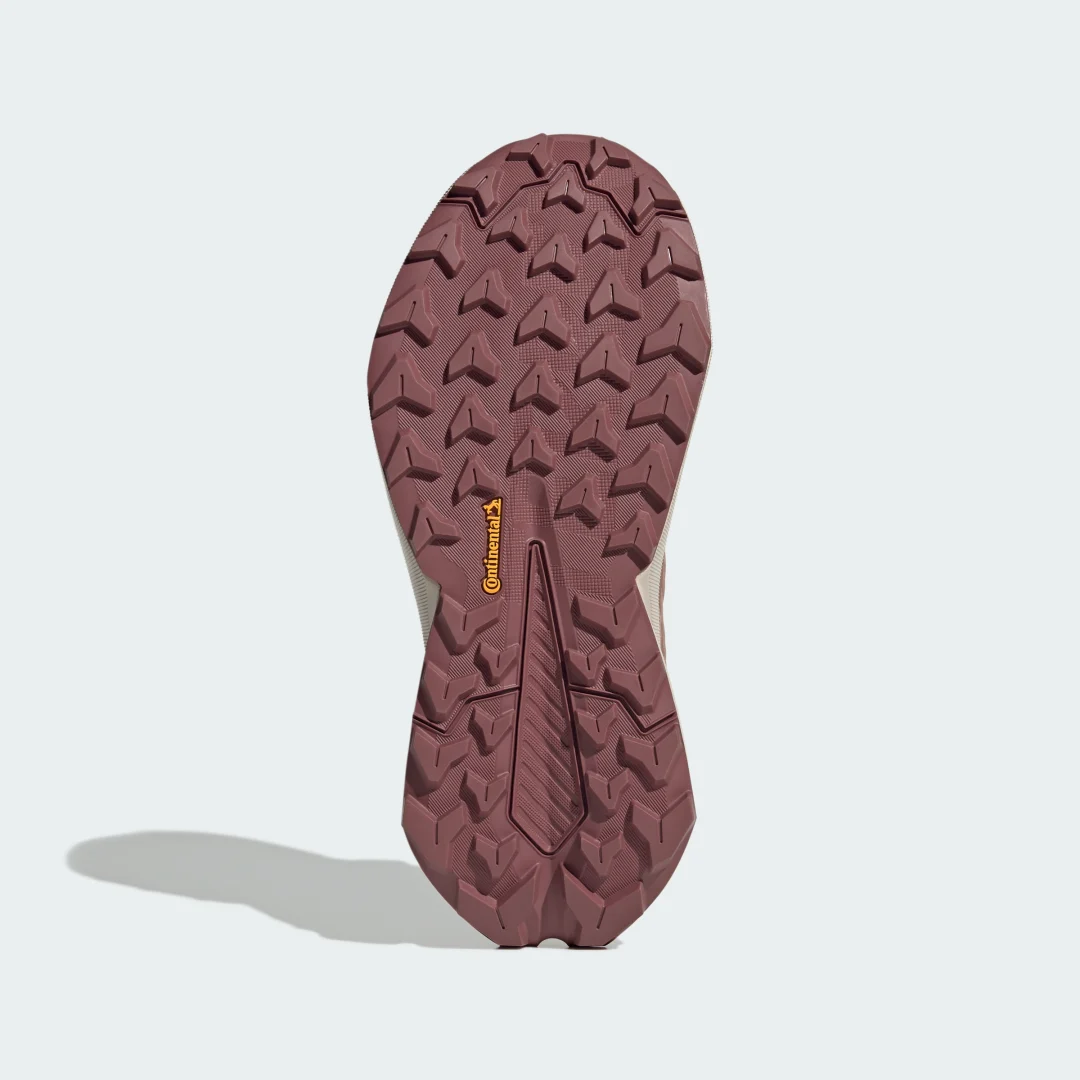 Detalle de Adidas Terrex Trailmaker 2.0 Leather Hiking: zueco para explorar con estilo y comodidad