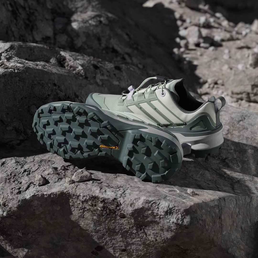 Detalle de Zapatilla Terrex Skychaser Hiking de Adidas – versátil, para tus rutas de montaña