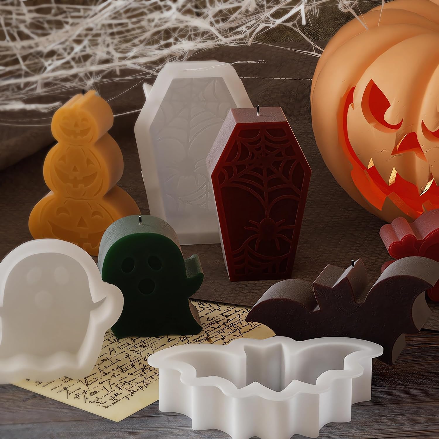 Thumbnail 5 de Skull and Crossbones Silicone Mold