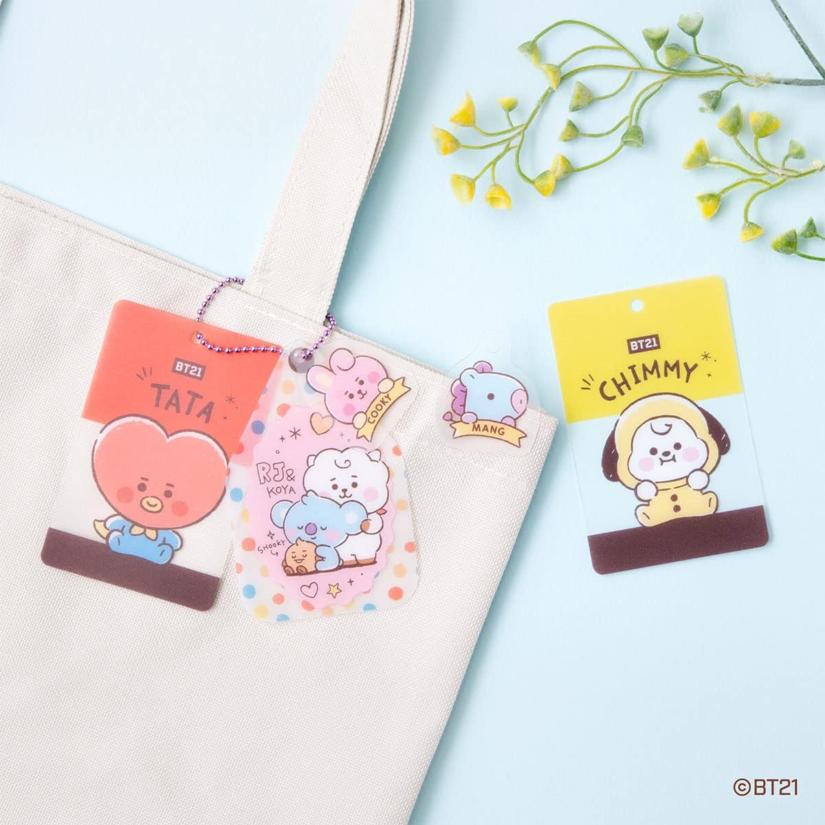 Detalle 2 de BANDAI BT21 カードマスコットセット カード2枚・ミニパーツ・ボールチェーン付き
