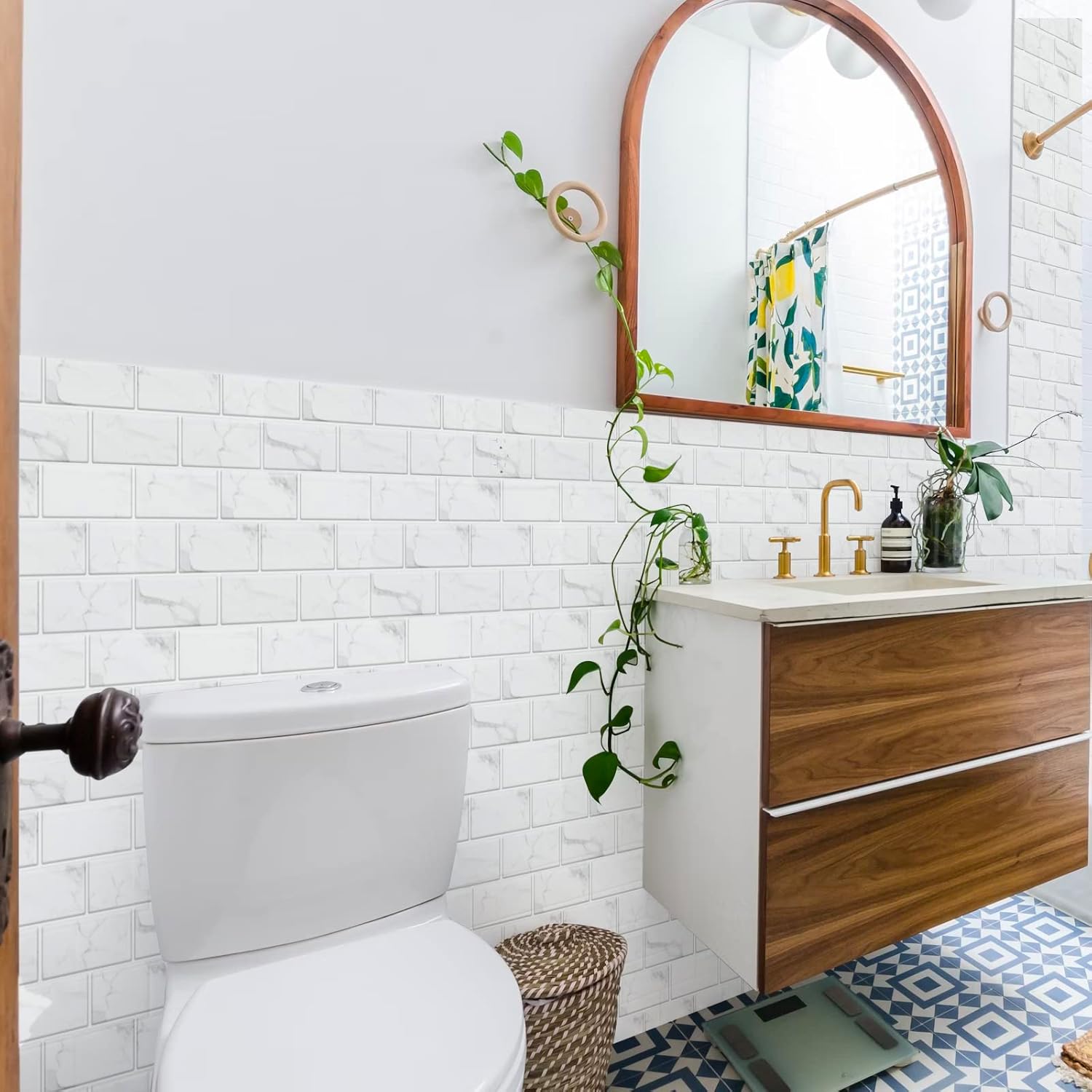 Detalle 2 de Fantasnight White Tile Stickers: Peel-and-Stick Vinyl Tiles for Quick Bathroom and Kitchen Makeovers