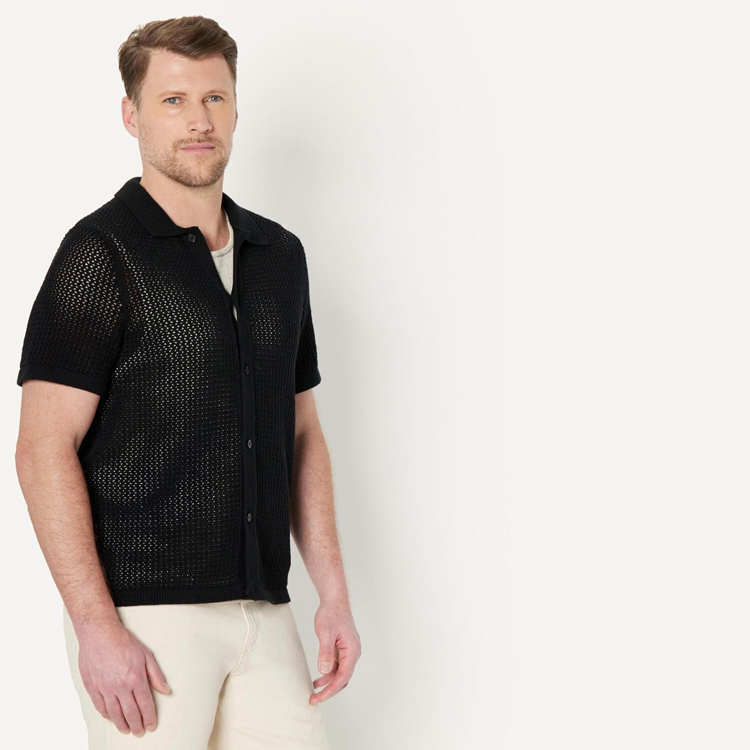 Detalle de Amazon Essentials Herren Resort-Strickhemd mit Button-Down-Kragen und kurzen Ärmeln