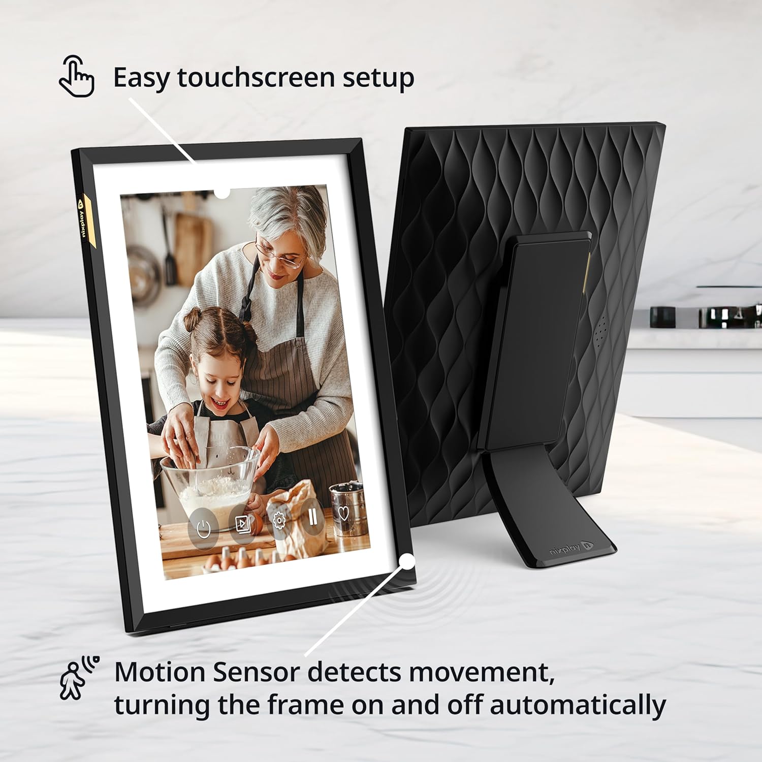 Thumbnail 1 de Nixplay 10.1" HD Digital Picture Frame with Wi‑Fi, Auto‑Rotation, and Email/App Sharing