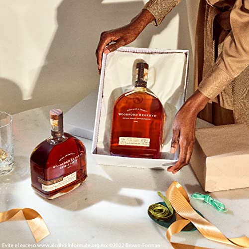 Thumbnail 4 de Woodford Reserve Double Oaked 0,7 l, 43,2% 🍶