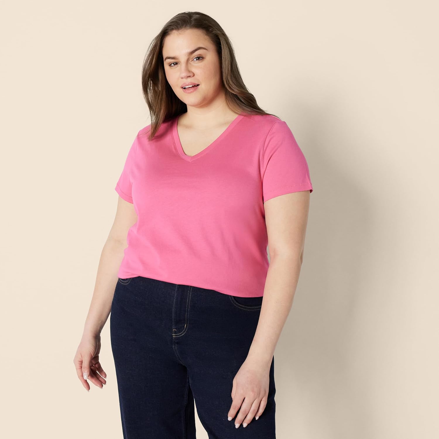 Thumbnail 5 de Amazon Essentials Women’s Regular Fit 100% Cotton V-Neck Short Sleeve T-Shirt