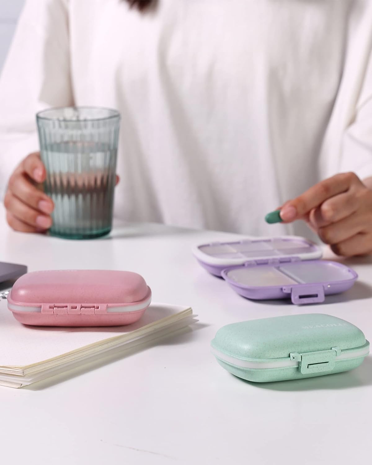 Thumbnail 5 de MEACOLIA FETEGT6016 Travel Pill Organizer, 8 Compartments, 3 Colours