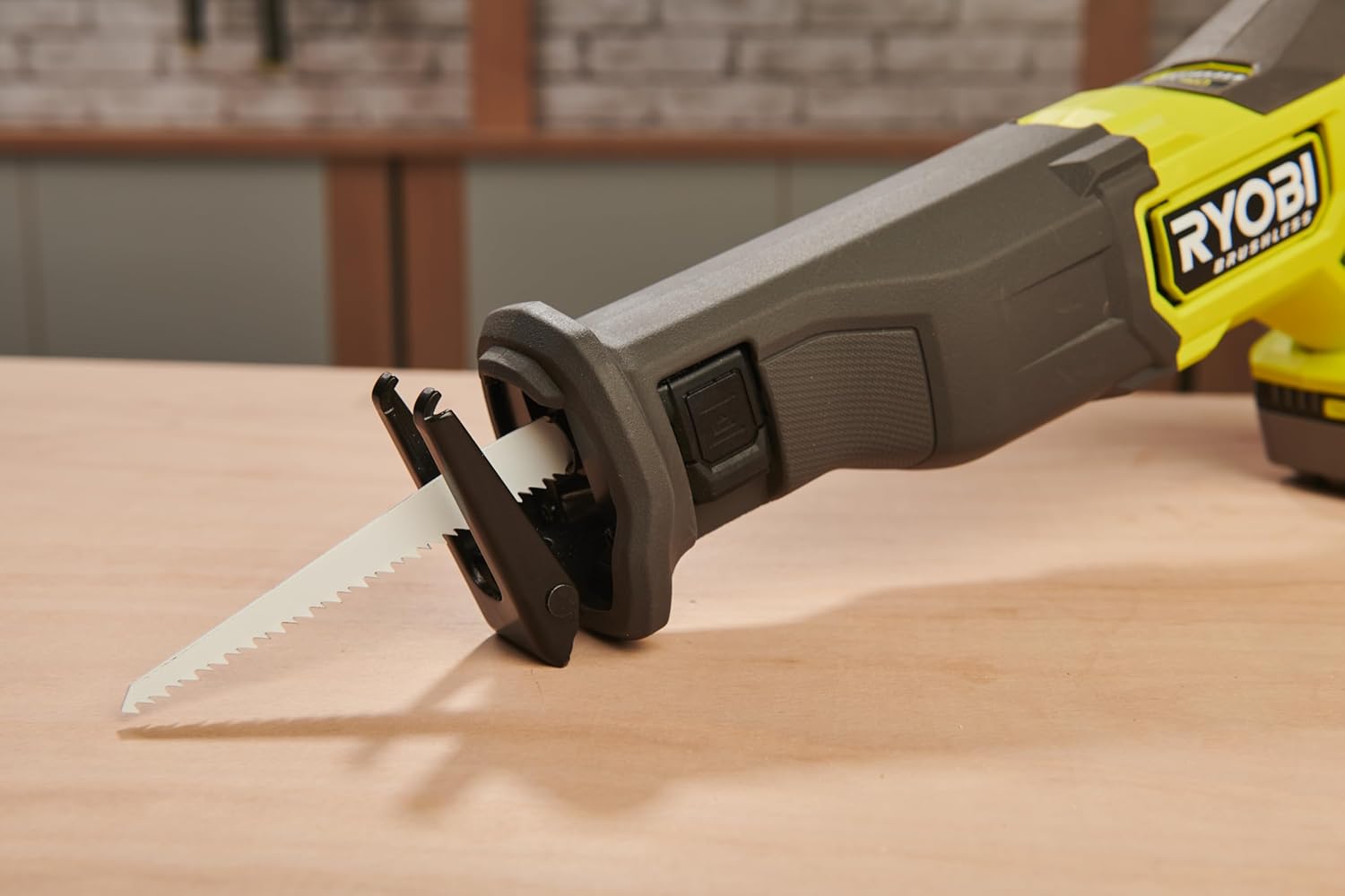 Detalle 2 de Ryobi RRS18BL-0 18V brushless reciprocating saw