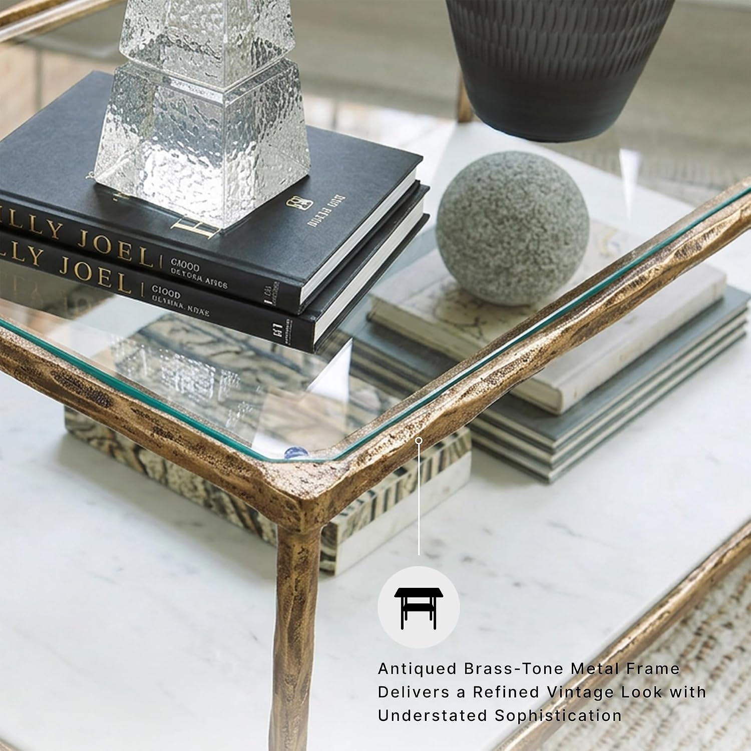 Detalle 2 de Ashley Ryandale Accent Table 24.88"