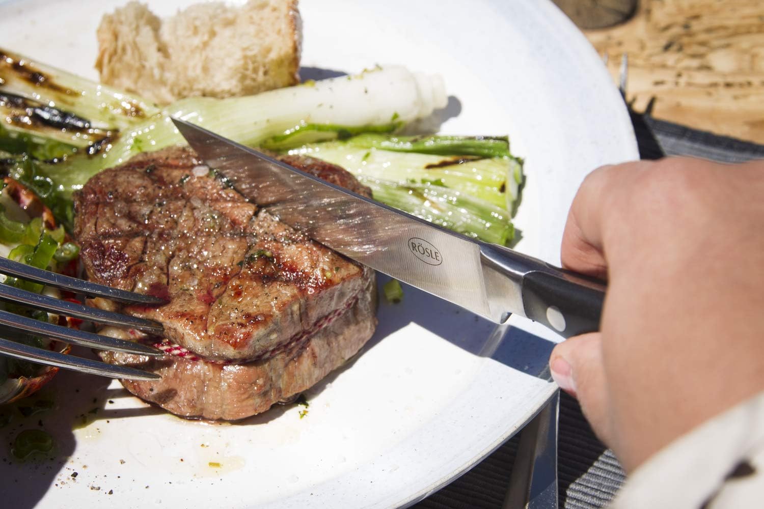 Detalle de RÖSLE Steakmesser-Set 4-tlg. – hochwertiges Steakmesser-Set aus Klingenspezialstahl mit Holzbox