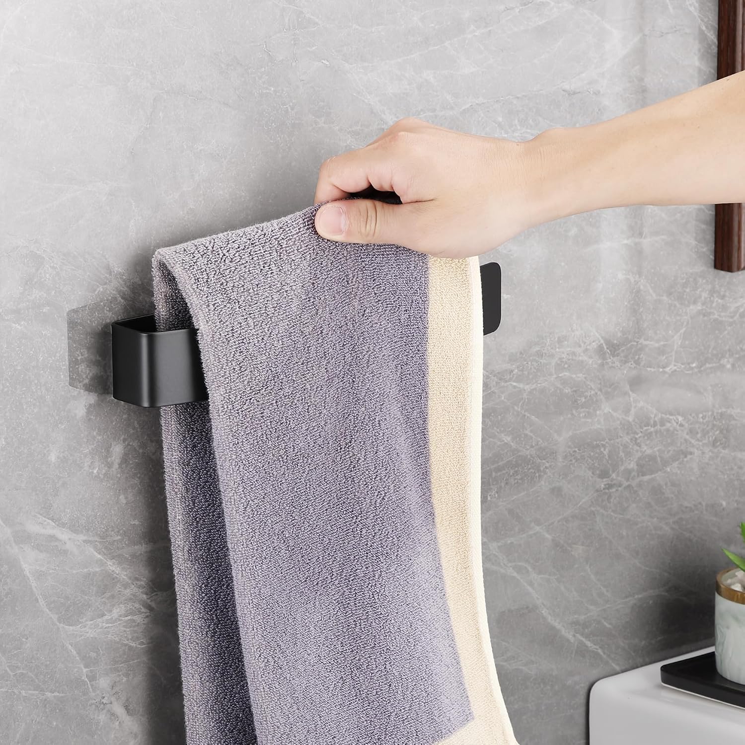 Detalle de Gsocel Porta Asciugamani Bagno Adesivo in Acciaio Inossidabile 304 Nero Opaco, 26 cm