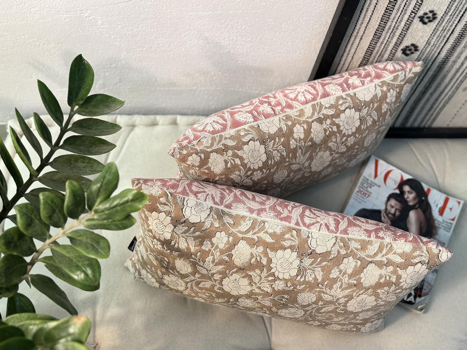 Detalle de HOME WIBE Cotton Throw Pillow Covers, 12" x 20