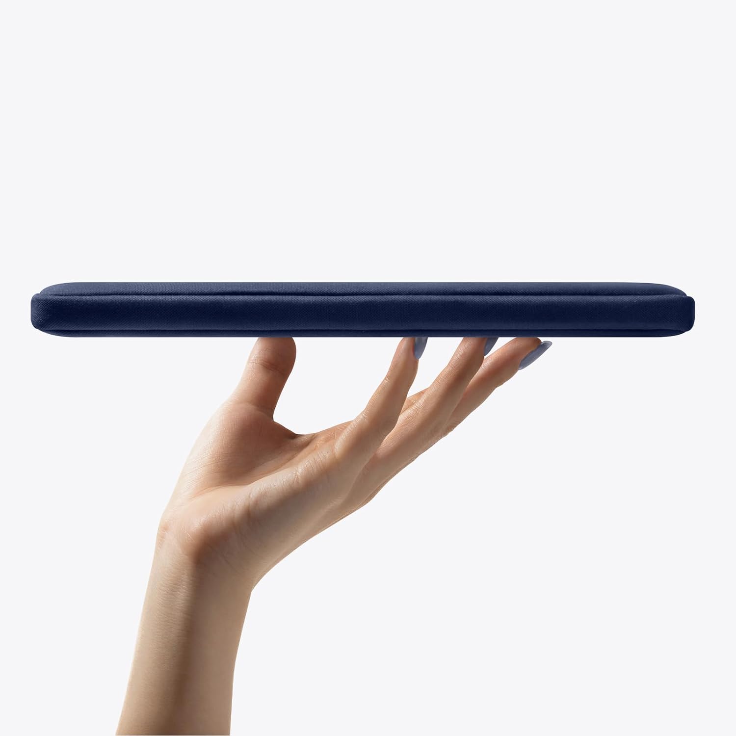 Detalle de tomtoc Custodia Ultra Sottile per MacBook Neo 13" A3404 (2026) con A18 Pro e compatibilità Surface 12–13