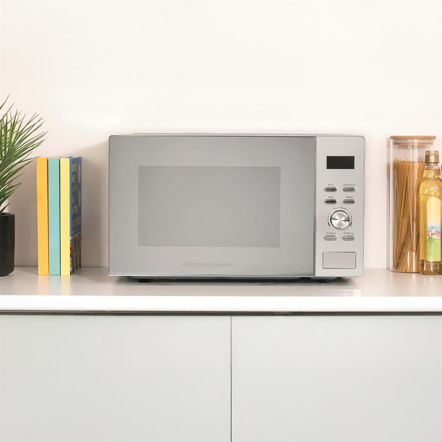 Thumbnail 1 de Hamilton Beach Microwave 30L, 950W HB30FUXP04S review: a practical family-size choice